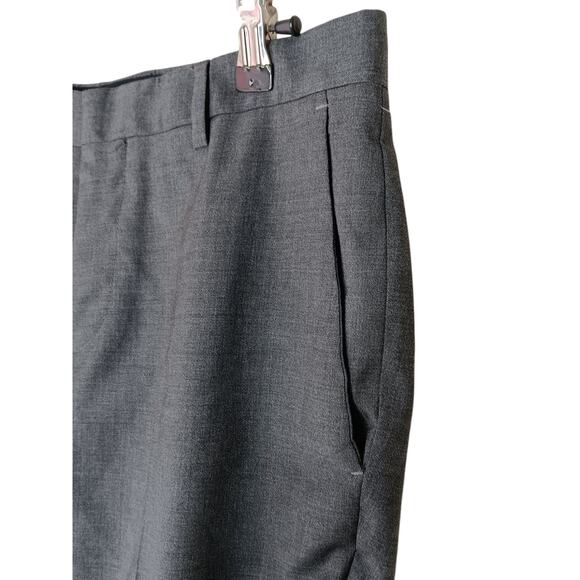 Hugo Boss Men’s Dress Pants 30R Gray Slim Fit Wool Blend Flat Front Trousers - Picture 7 of 16